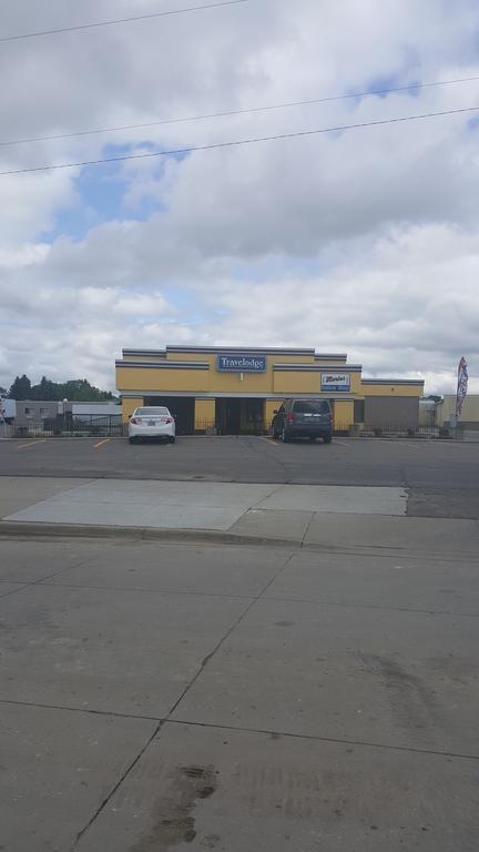 Travelodge By Wyndham Grand Forks Eksteriør bilde
