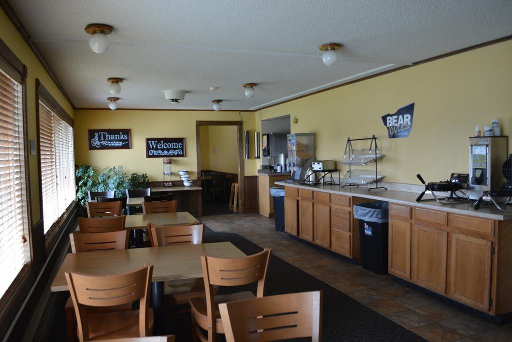 Travelodge By Wyndham Grand Forks Eksteriør bilde