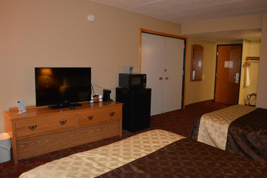 Travelodge By Wyndham Grand Forks Eksteriør bilde