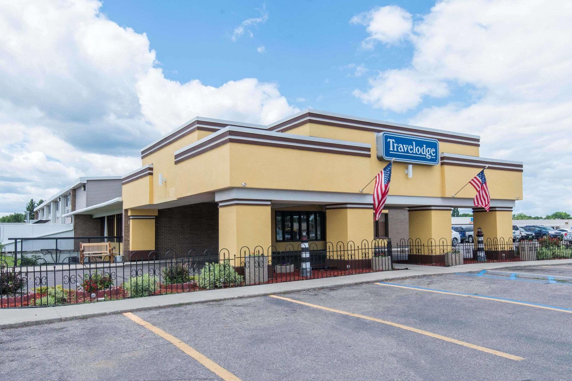Travelodge By Wyndham Grand Forks Eksteriør bilde