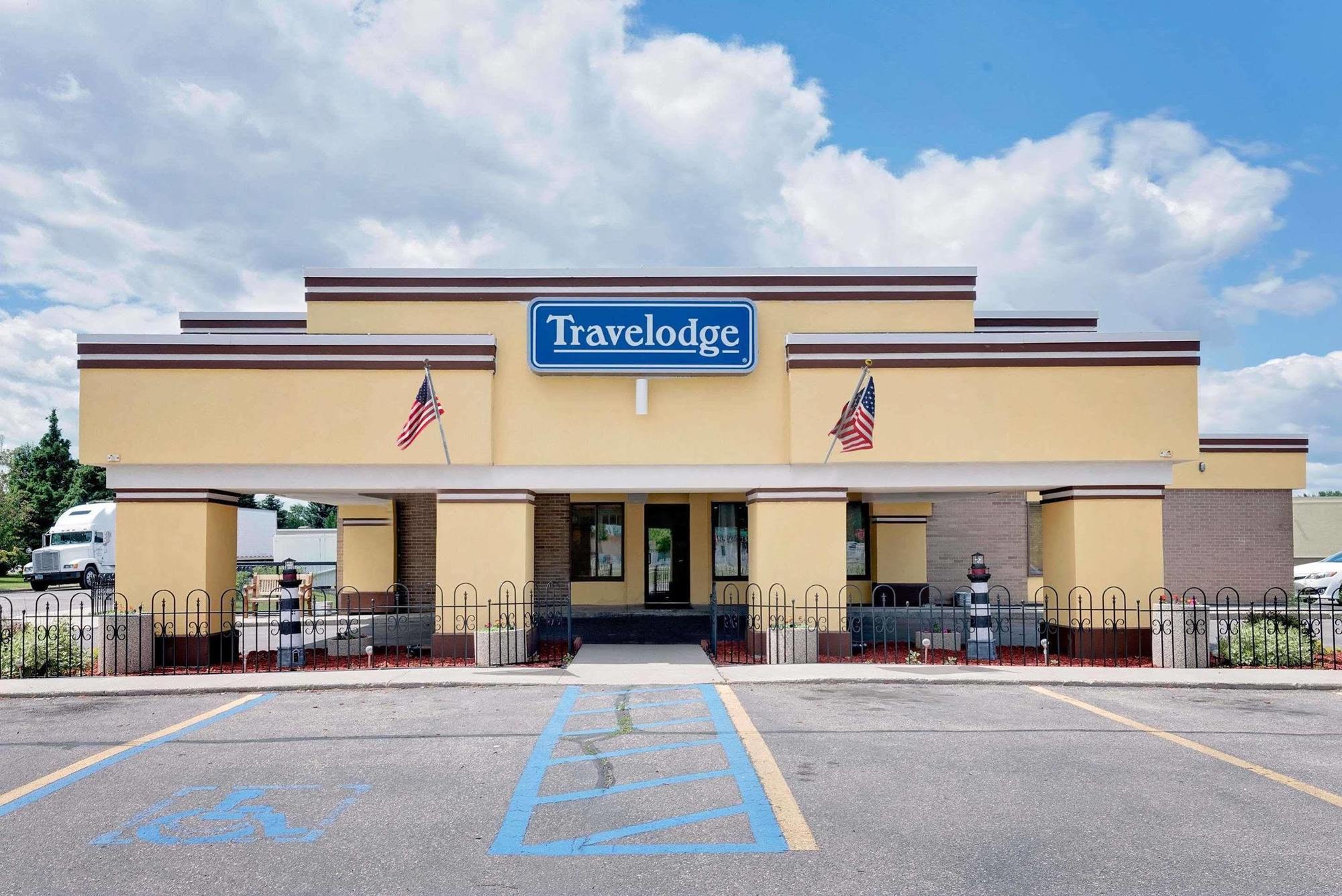 Travelodge By Wyndham Grand Forks Eksteriør bilde